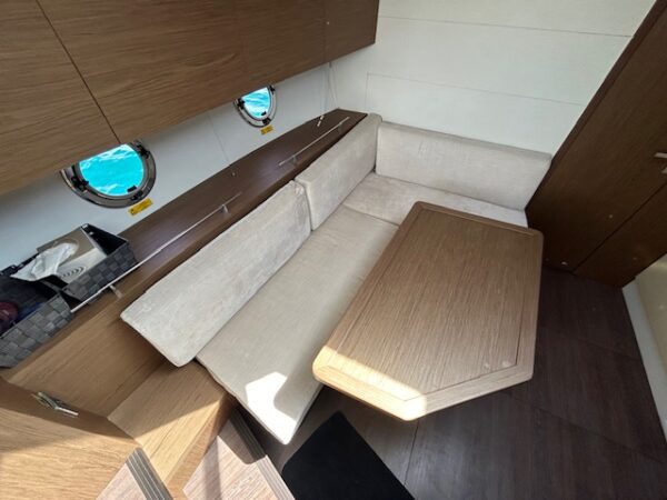 <strong>BENETEAU</strong></br>GRAN TURISMO 40 – Image 10