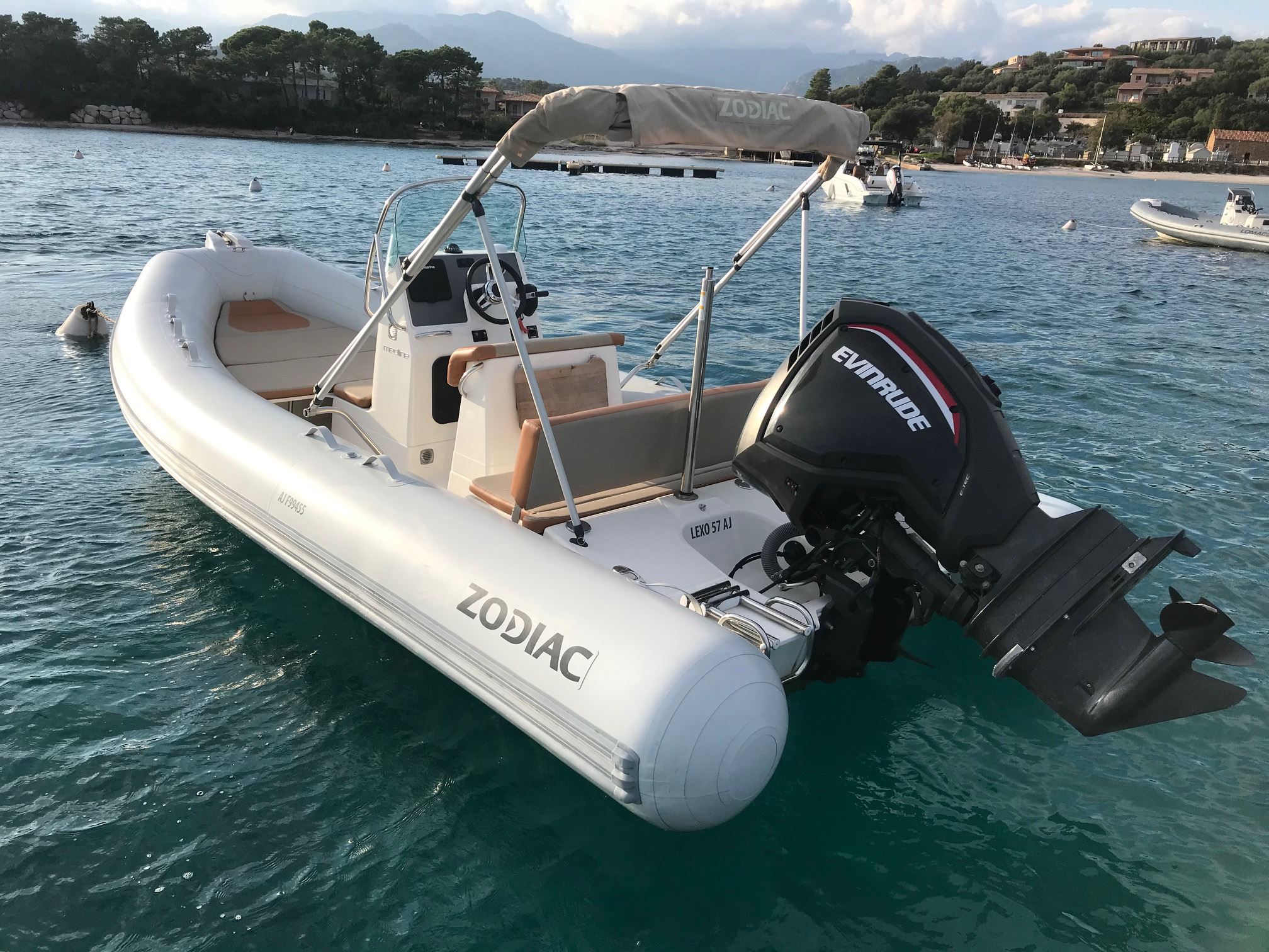 <strong>ZODIAC</strong></br>580 NEO LIMITED – Image 2