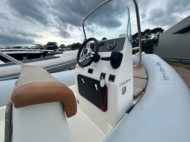 <strong>ZODIAC</strong></br>580 NEO LIMITED – Image 5