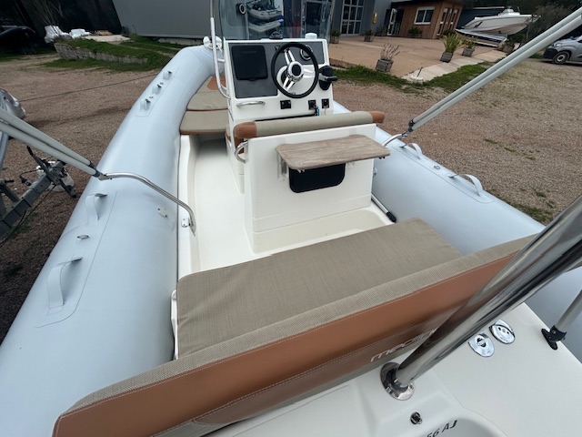 <strong>ZODIAC</strong></br>580 NEO LIMITED – Image 6