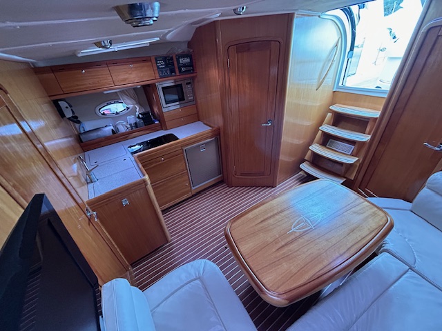 <strong>BAVARIA</strong></br>37 SPORT – Image 10