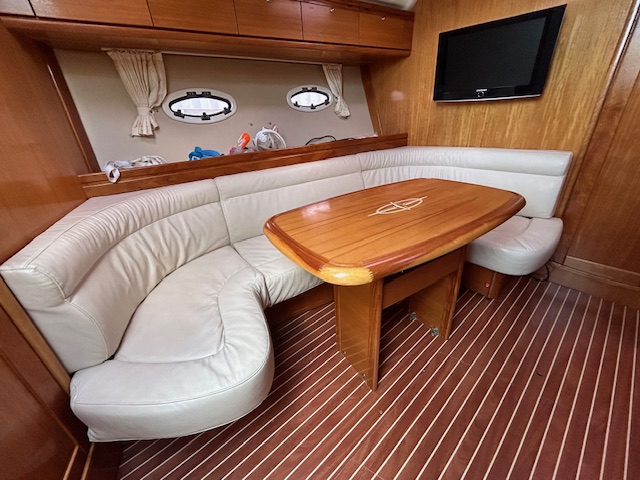 <strong>BAVARIA</strong></br>37 SPORT – Image 8