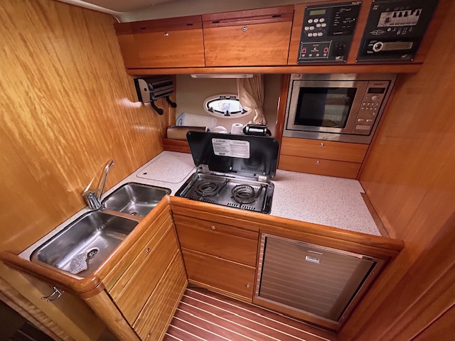 <strong>BAVARIA</strong></br>37 SPORT – Image 9