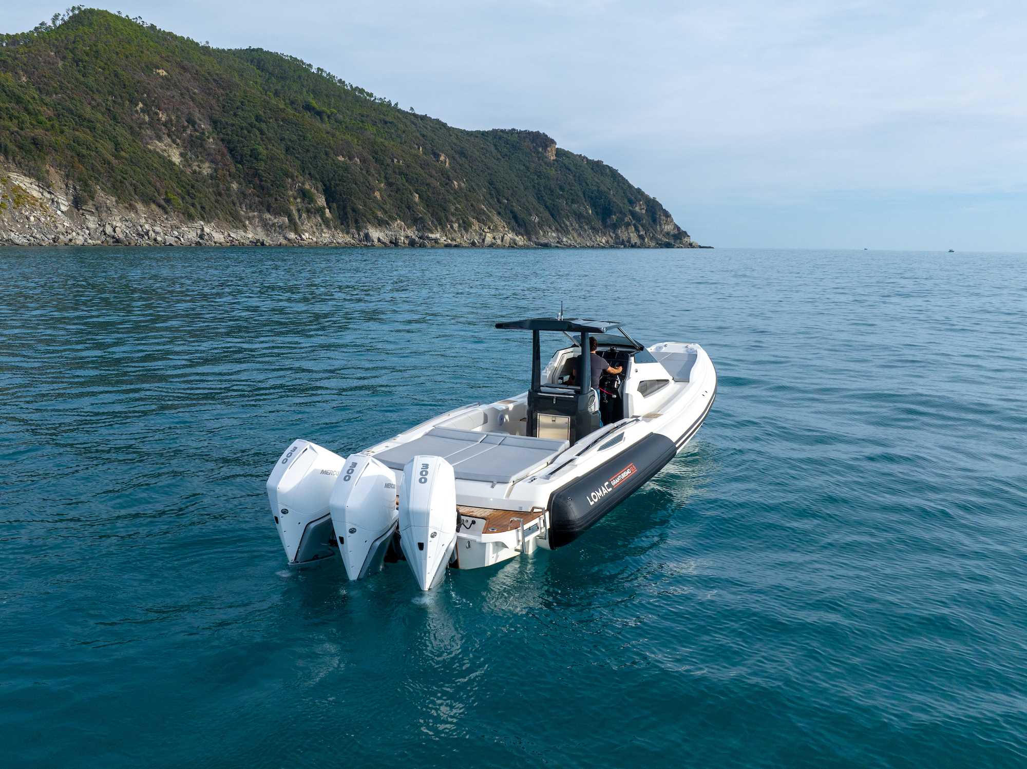 <strong>LOMAC</strong></br>GRANTURISMO 12.5 CRUISER – Image 3