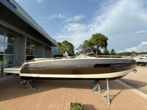 <strong>INVICTUS</strong></br>280 GT