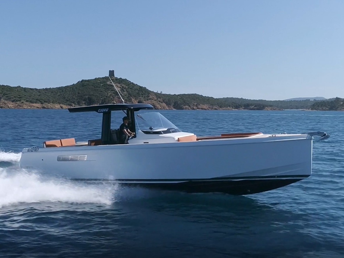 <strong>FJORD</strong></br>38 XPRESS