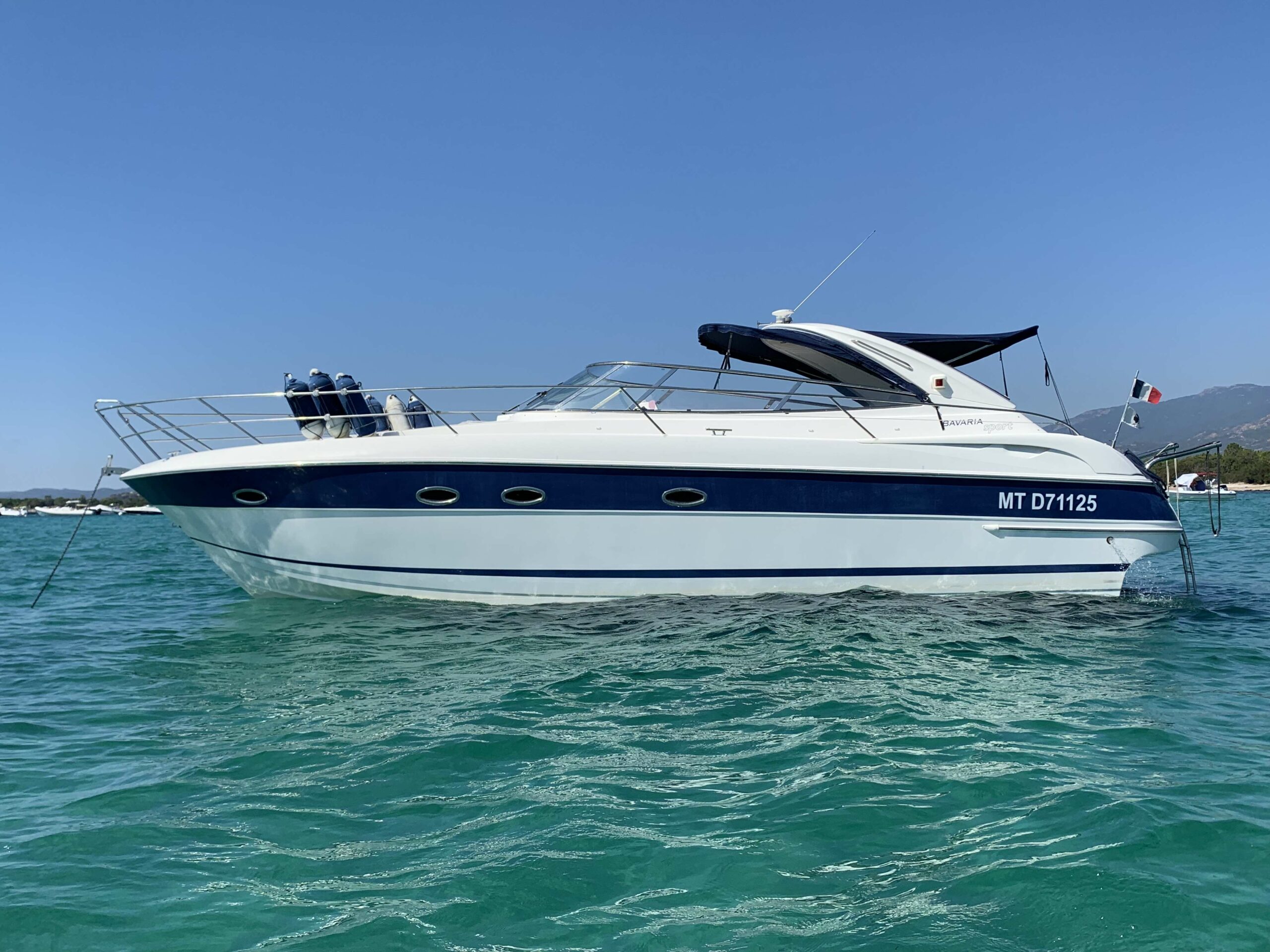 <strong>BAVARIA</strong></br>37 SPORT