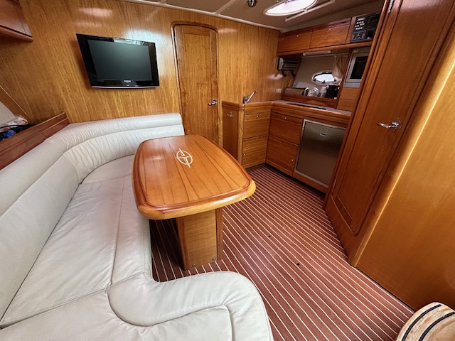 <strong>BAVARIA</strong></br>37 SPORT – Image 5