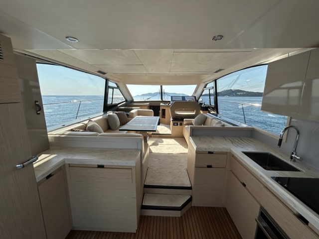 <strong>BENETEAU</strong></br>MONTE CARLO 52 – Image 6