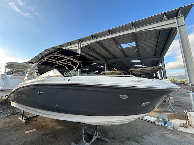 <strong>SEA RAY</strong></br>270 SDX – Image 2
