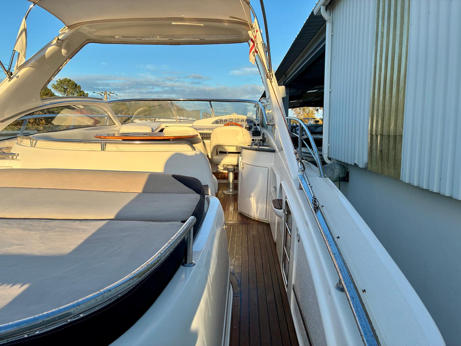 <strong>WINDY</strong></br>40 BORA – Image 7