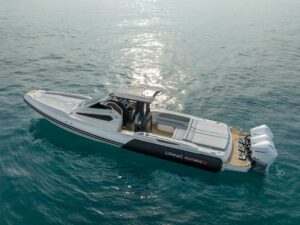 <strong>LOMAC</strong></br>GRANTURISMO 12.5 CRUISER