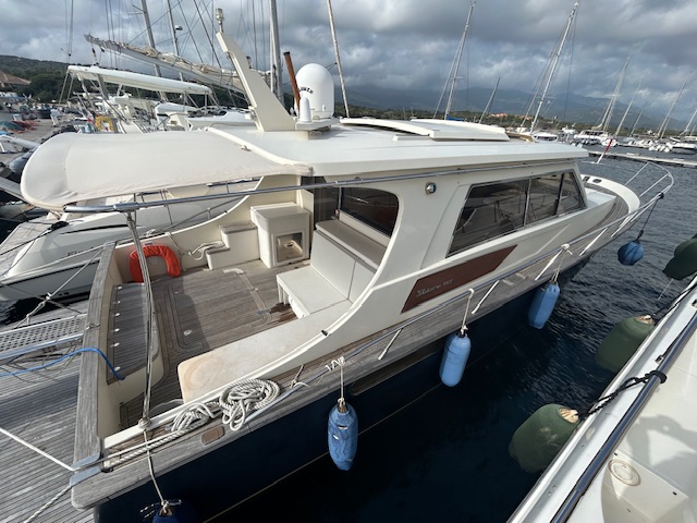 <strong>SOLARE</strong></br>LOBSTER 43 – Image 6