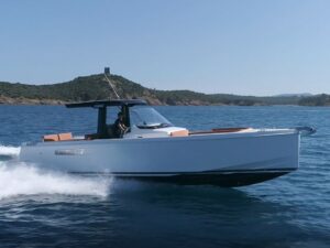 <strong>FJORD</strong></br>38 XPRESS