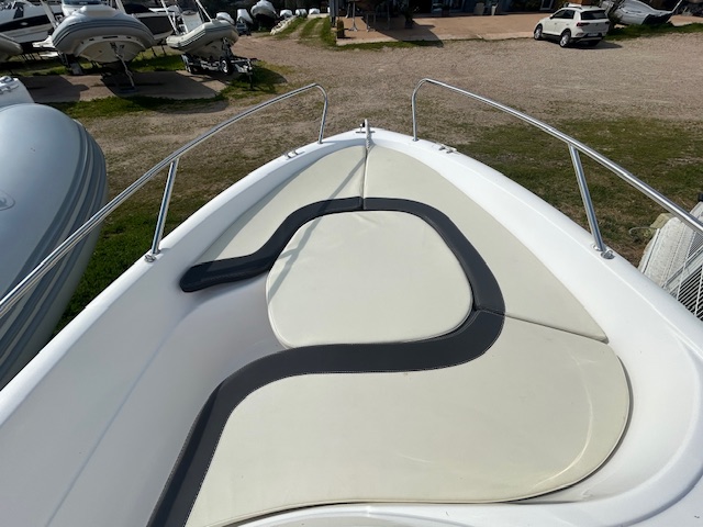 <strong>B2 MARINE</strong></br>CAP FERRET 522 OPEN – Image 10