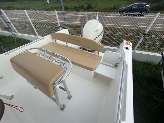 <strong>WHITE SHARK</strong></br>226 – Image 5