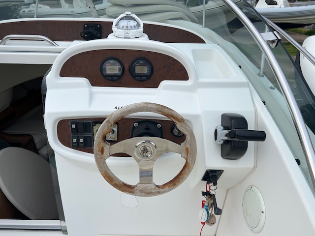 <strong>JEANNEAU</strong></br>CAP CAMARAT 755 WA – Image 10