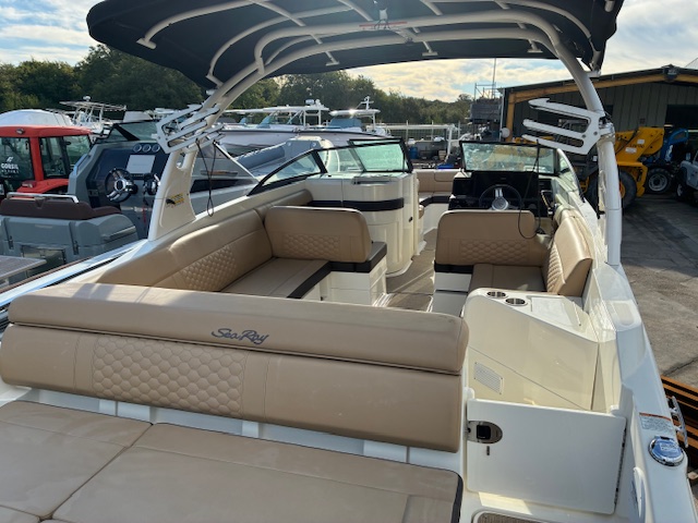 <strong>SEA RAY</strong></br>270 SDX – Image 4
