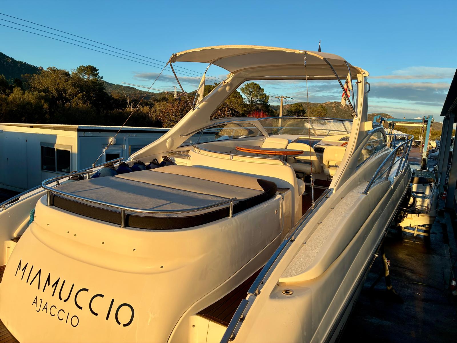 <strong>WINDY</strong></br>40 BORA – Image 6