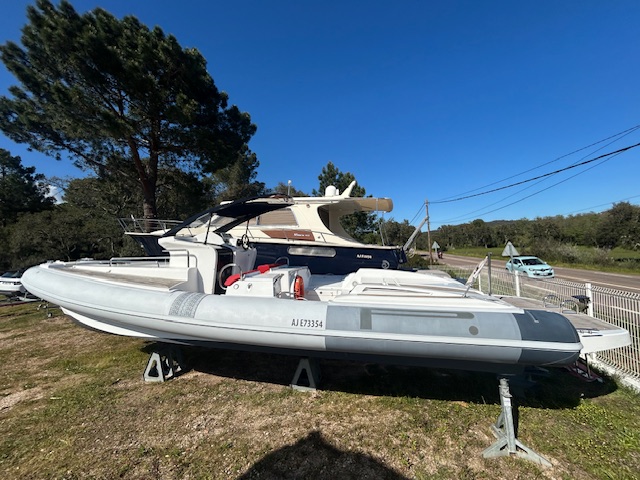 <strong>PIRELLI</strong></br>PZERO 1100 CABIN – Image 2