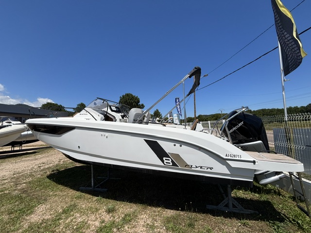 <strong>BENETEAU</strong></br>FLYER 8 SUNdeck
