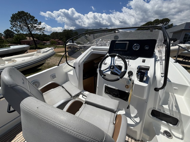<strong>BENETEAU</strong></br>FLYER 8 SUNdeck – Image 7