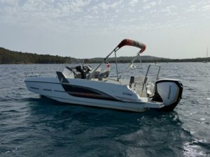 <strong>BENETEAU</strong></br>FLYER 6.6 SPACEDECK