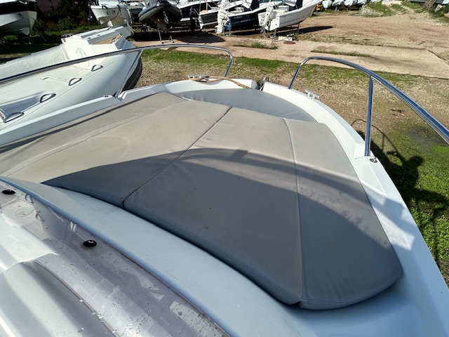 <strong>BENETEAU</strong></br>FLYER 650 SUN DECK – Image 10