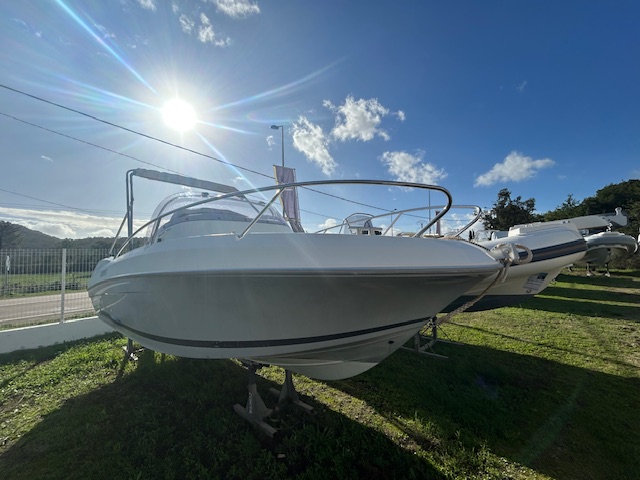 <strong>BENETEAU</strong></br>FLYER 650 SUN DECK – Image 2